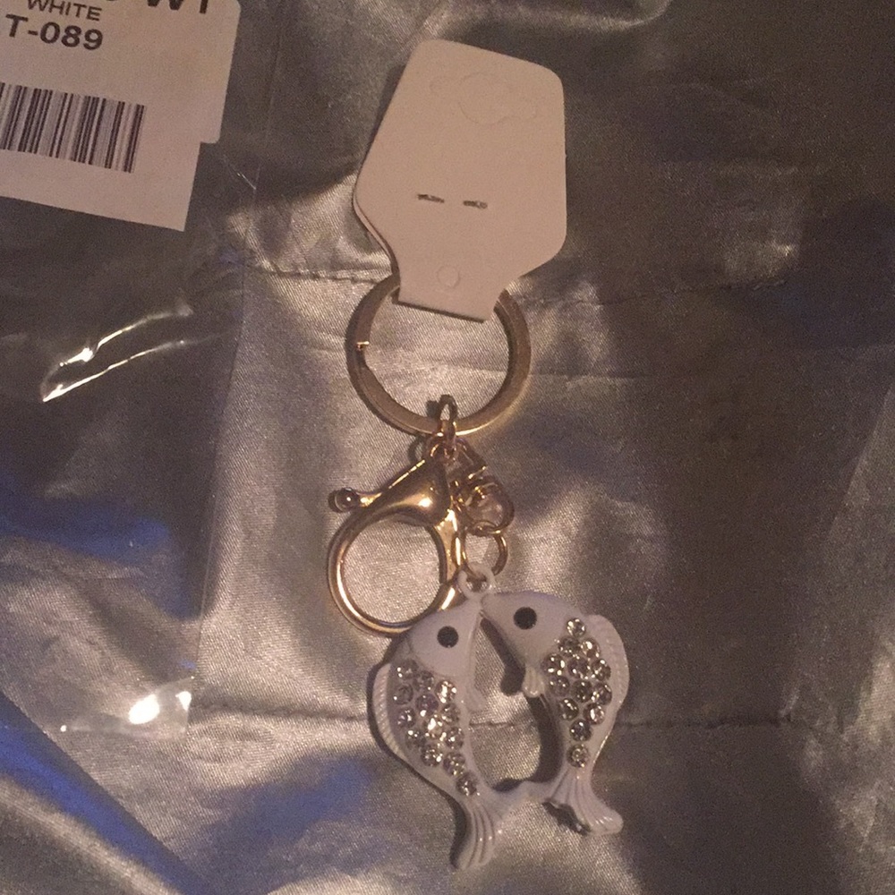 White Kisses Fish Key Chain & Bag Charm👜